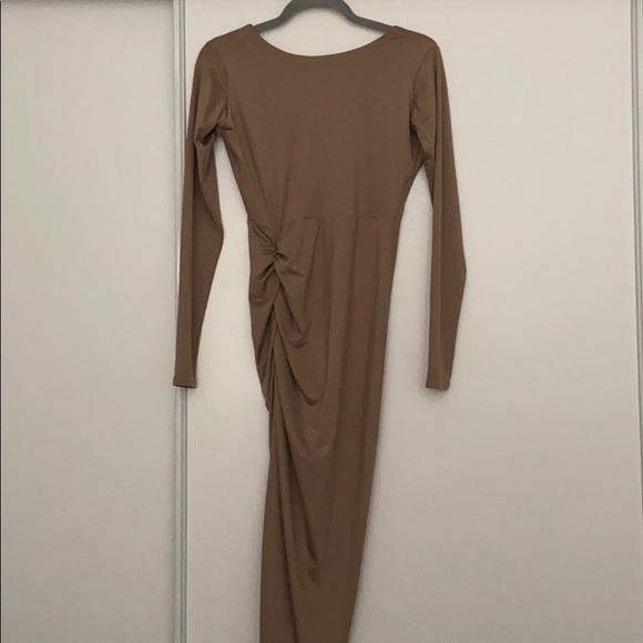 REDUCED! Lioness Backless Champagne Gown, Small - Picture 3 of 5